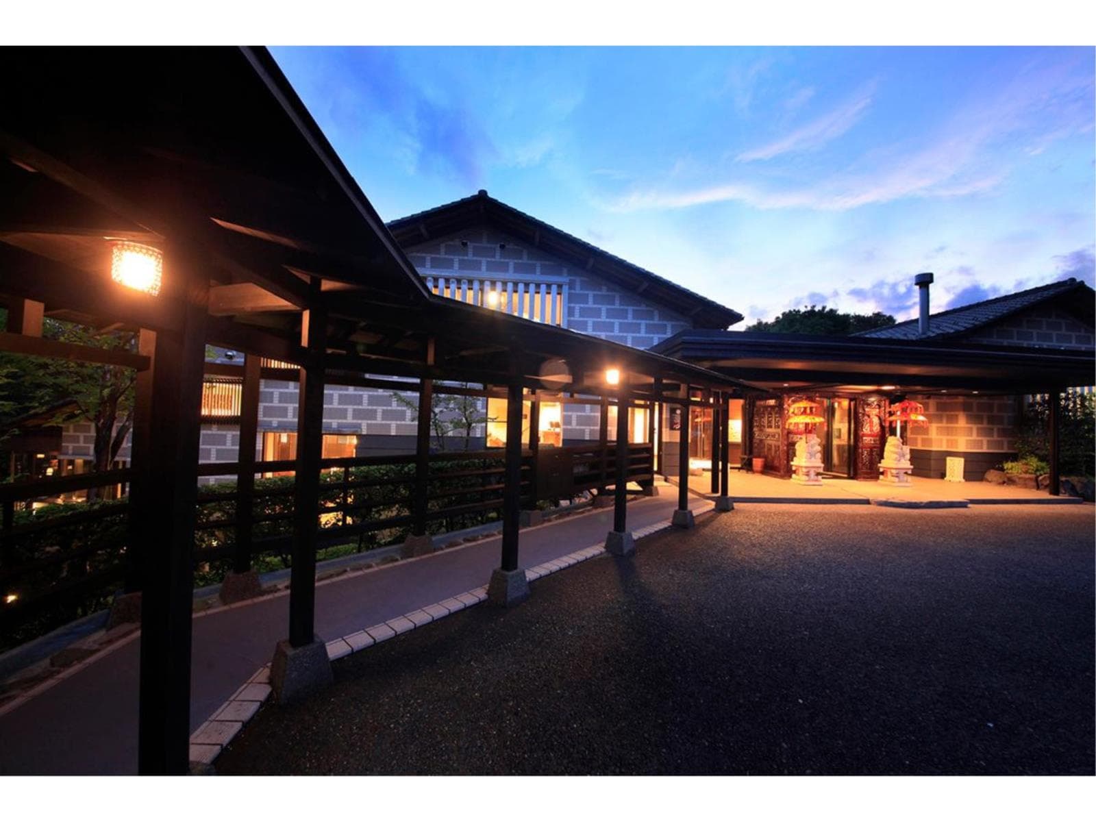 【早期割30】1名様2，000円OFF　　1泊2食＋ご夕食時50種類以上の飲み放題 画像1