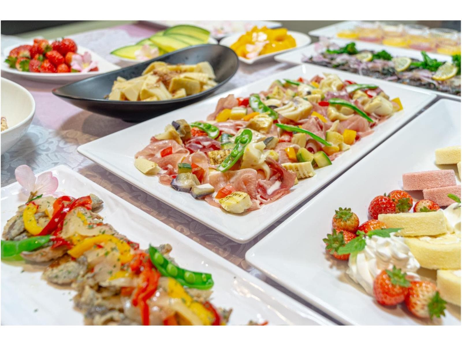 【ペットと泊まれる】大人の数まで子供無料!那須ハイ入園無料!1泊2食付き|夕食:和洋食ビュッフェ 画像1