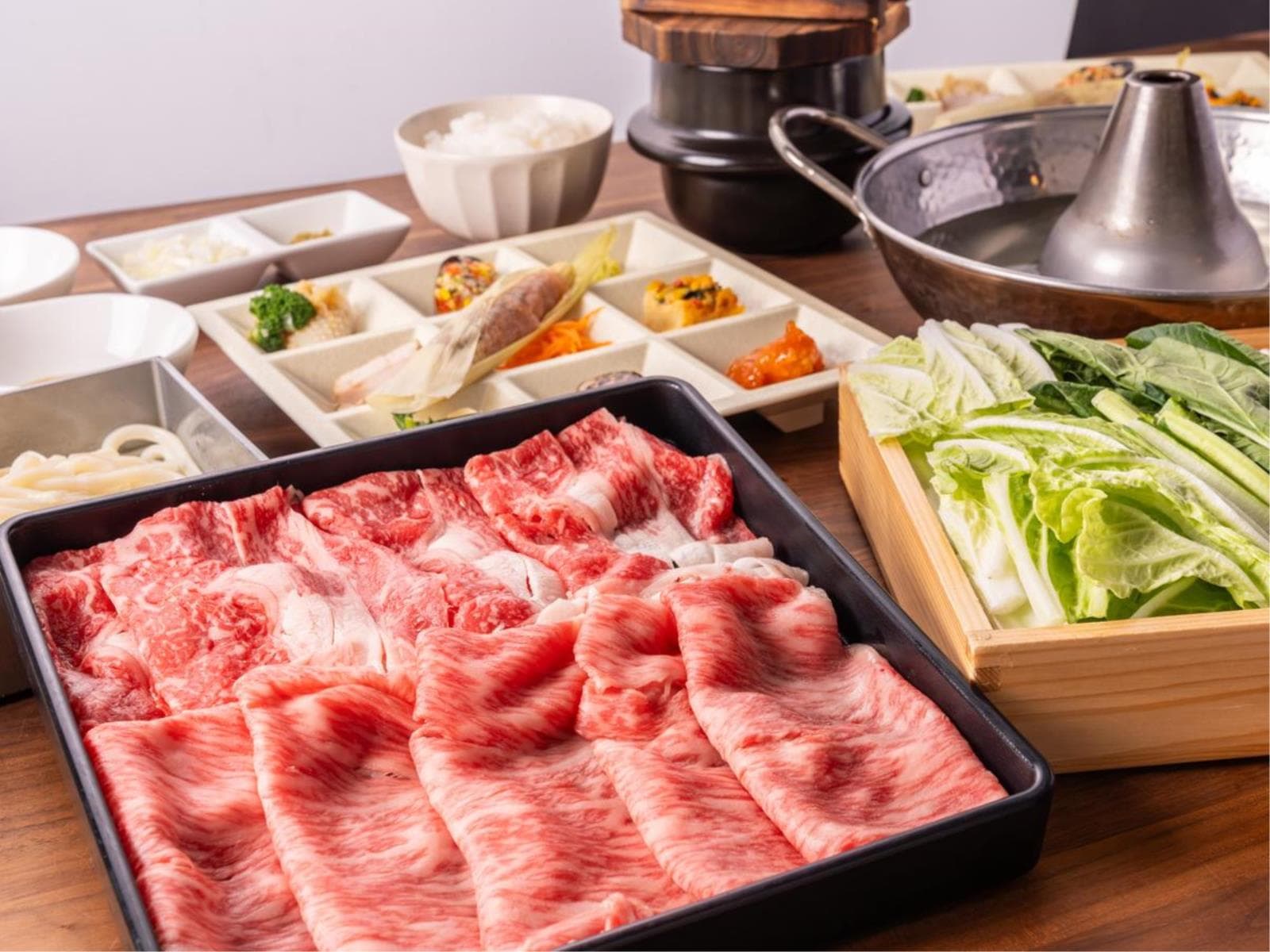 【グレードアップ★しゃぶしゃぶプラン】2種の牛肉を食べ比べ♪部屋食で愛犬とゆっくり味わえる(2食付) 画像1